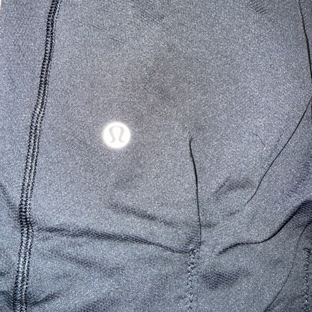 Lululemon No Limits Tank Top Women Size 8 Black Excellent Strappy Back Pleated - Picture 3 of 4